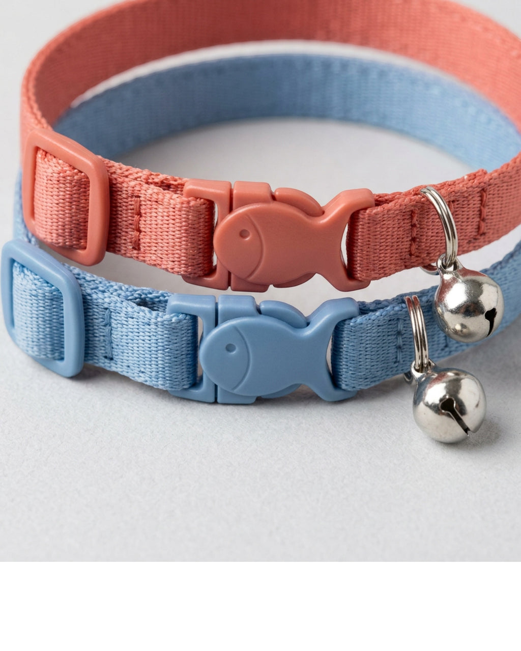 Nookn Breakaway Cat Collar Pair 20-32 cm Coral and Blue with Bells - Detail view